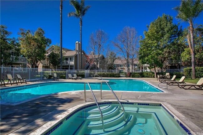 Building Photo - Carlton Square Spacious House w/Central AC...