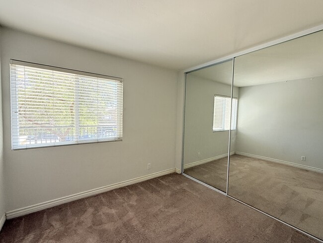 Building Photo - 9959 Erma Rd