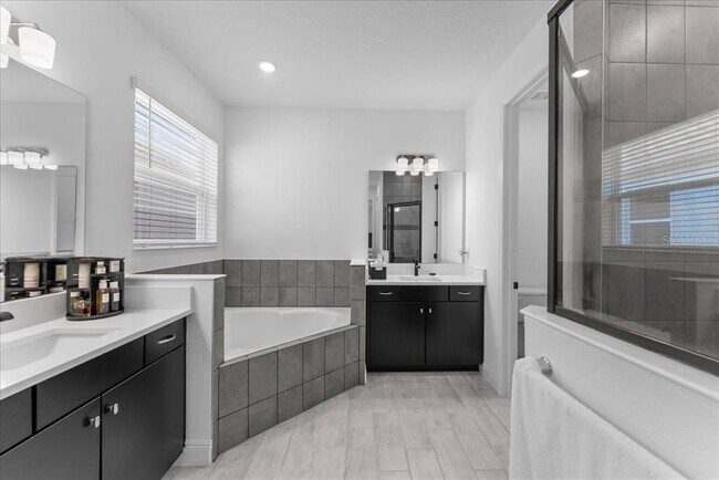 Building Photo - 4853 Cragmere Lp