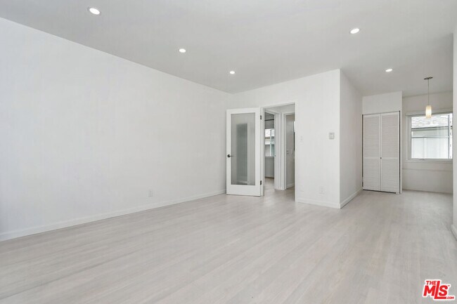 Building Photo - 1032 19th St