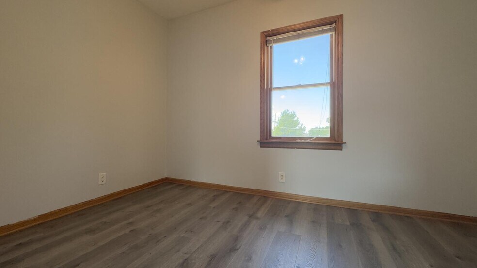 Building Photo - 3340 S Parnell Ave