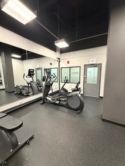 Building Photo - 3550 N Lake Shore Dr