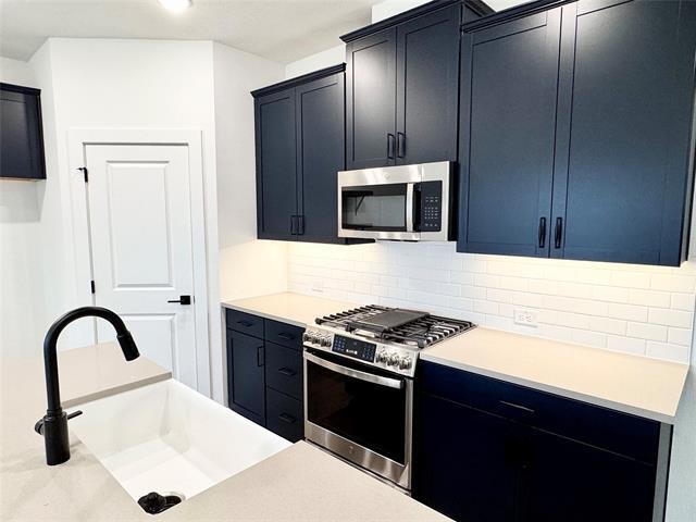 Building Photo - 535 Meadowlark Dr