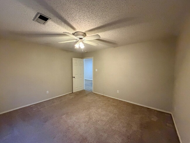 Building Photo - 8232 Raleigh Ave