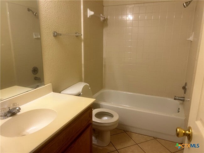 Building Photo - 4604 Wade Dr