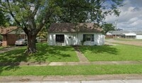 Building Photo - 3 bedroom 1 bathroom for rent!