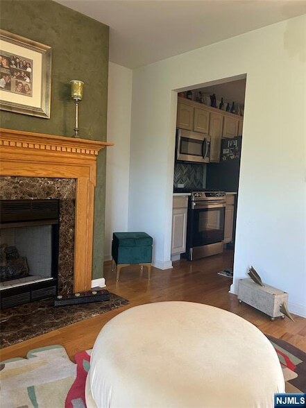 Building Photo - 302 Grand Ridge Dr