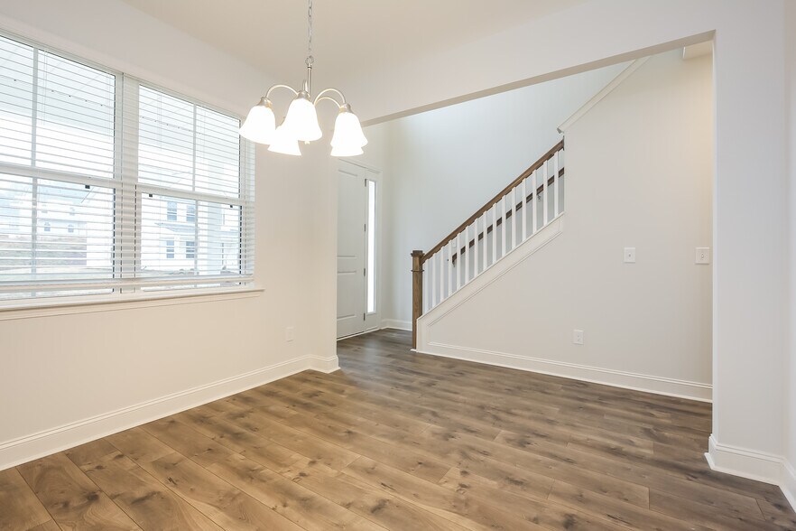 Building Photo - 127 Renwood Rd