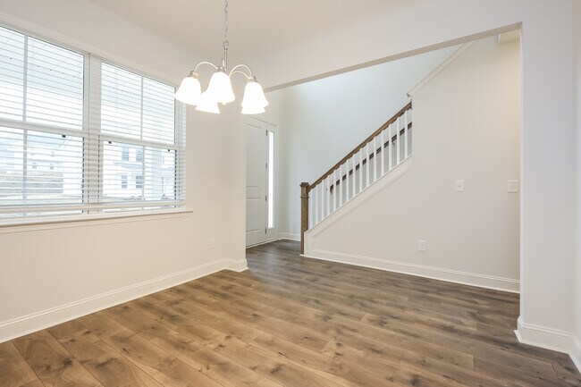 Building Photo - 119 Renwood Rd