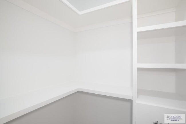 Building Photo - 3604 Hidalgo Cir