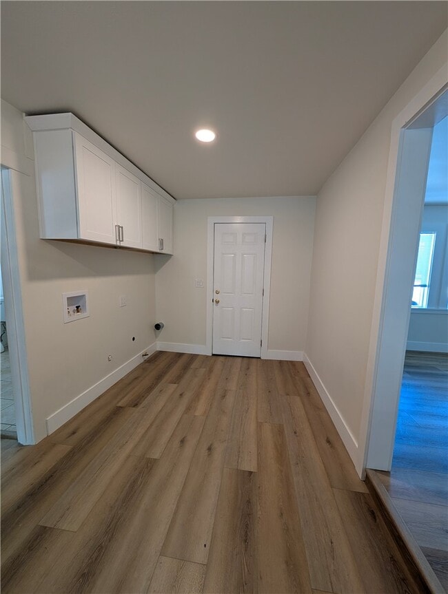 Building Photo - 506 W Wilshire Ave