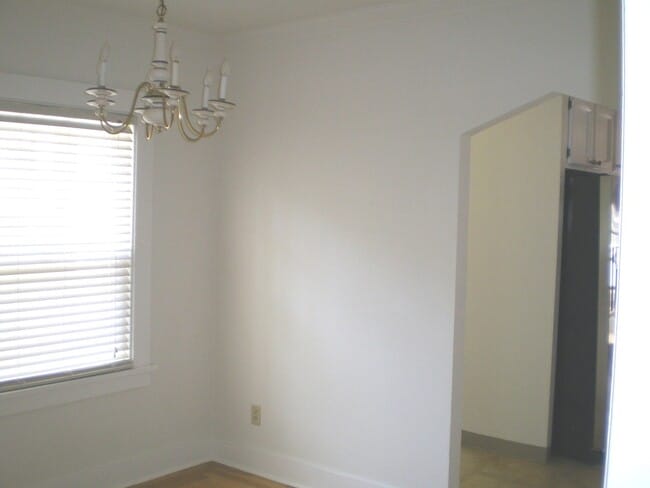 Building Photo - 2BR/1BA Willow Glen Home on Tree Lined Street