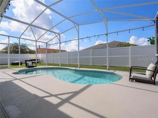 Building Photo - 412 Marlberry Leaf Ave