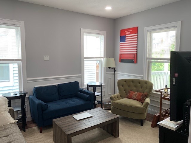 Building Photo - 38 Crescent Ave