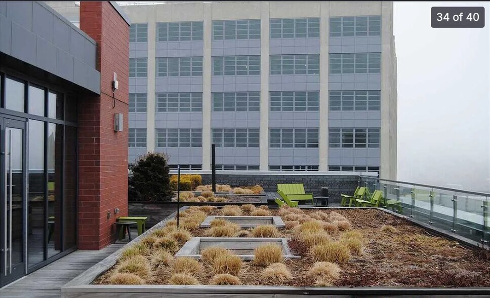 Building Photo - 8 Vanderbilt Ave