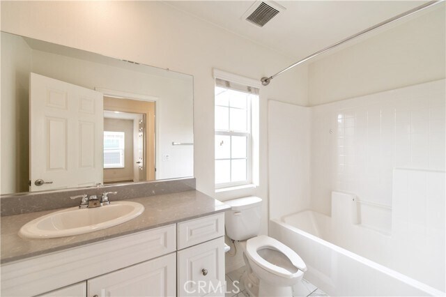 Building Photo - 5961 Silveira St