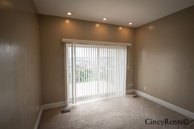 Building Photo - 61 Mulberry St