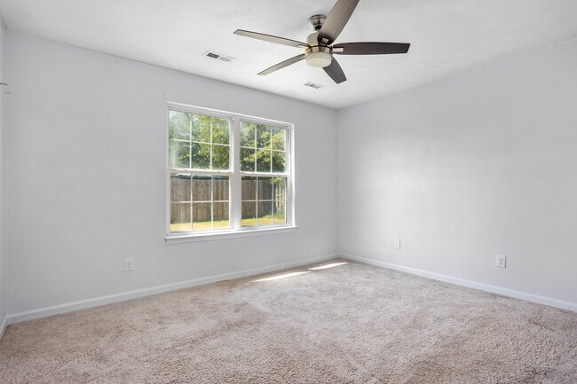 Building Photo - 2206 Berkley Ave