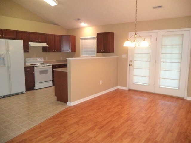 Building Photo - 1822 Hunters Hill Blvd