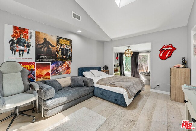 Building Photo - 3614 Malibu Country Dr