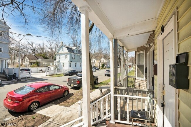 Building Photo - 30 Linden Ave