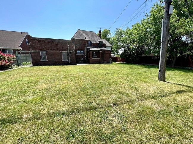 Building Photo - 8035 Potomac St