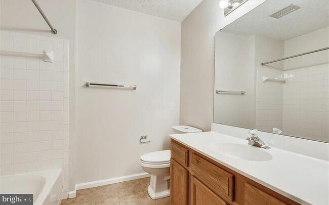 Building Photo - 2554 Summers Ridge Dr