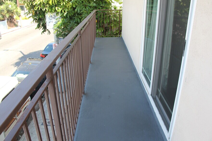 Balcony - 2010 Pacific Ave