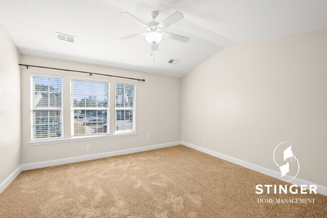 Building Photo - 143 Bella Way