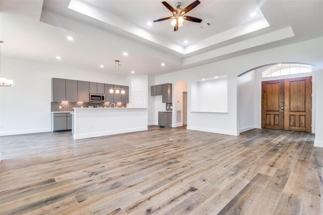 Building Photo - 144 Monterrey Rd W