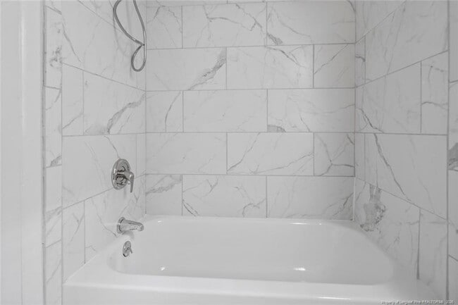 Building Photo - 5812 Rivercroft Rd