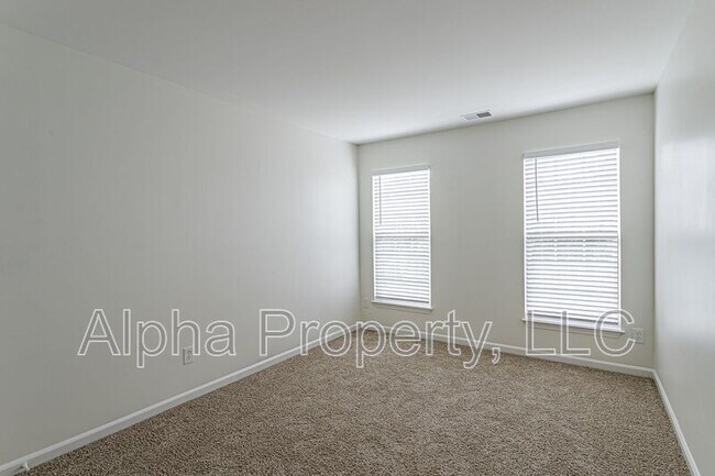 Building Photo - 261 Highgate Cir