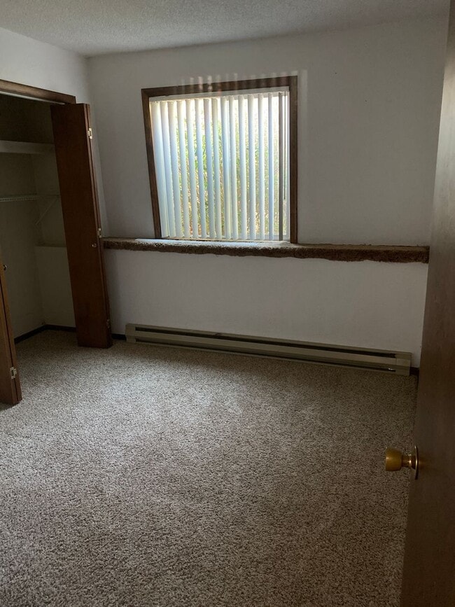 Building Photo - 2030-2040 NW Friel Street