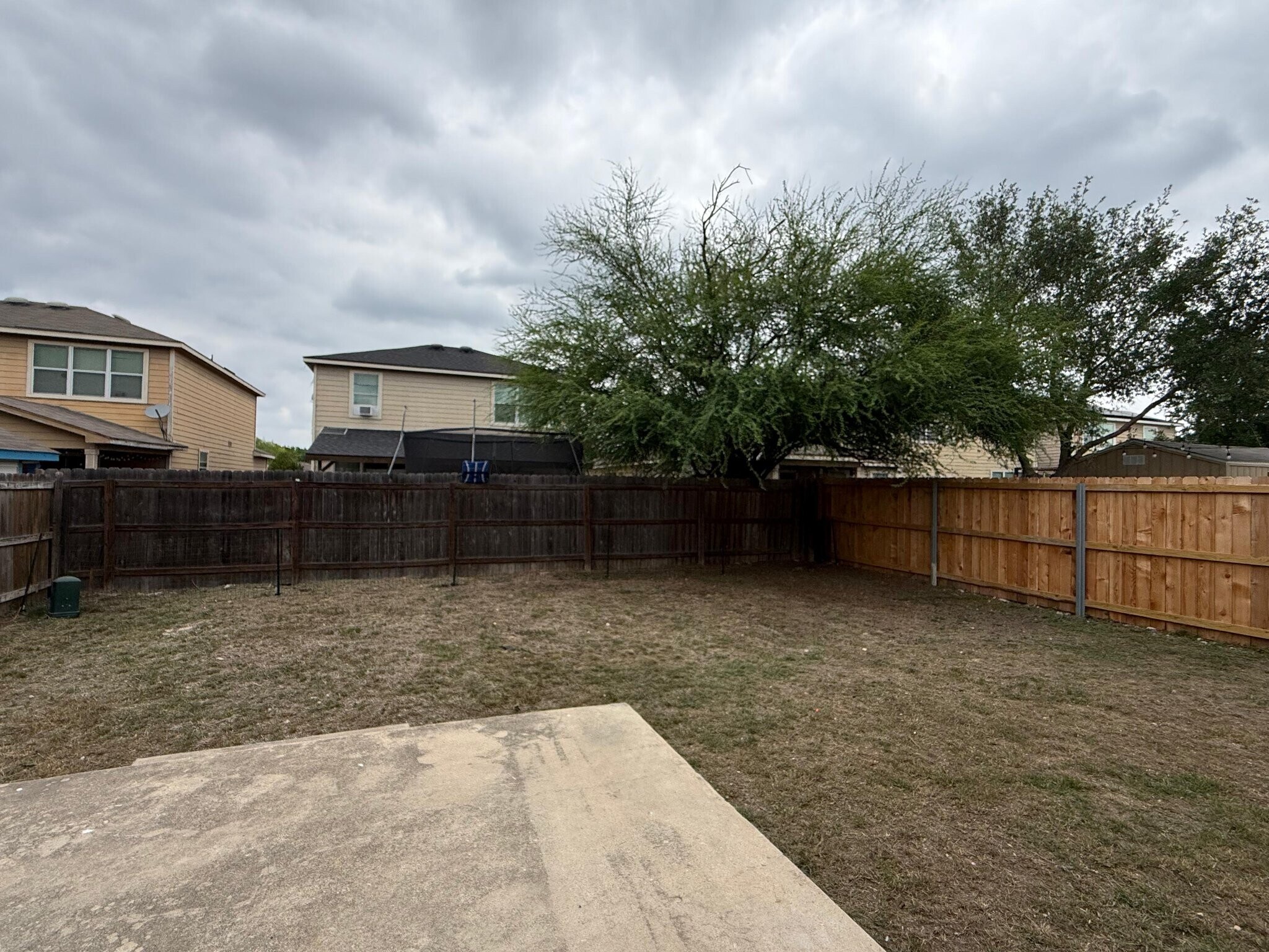 Building Photo - 2307 Mission View