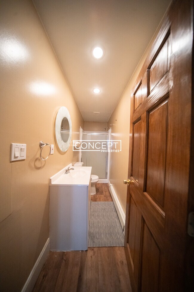 Building Photo - 208 Rawson Rd