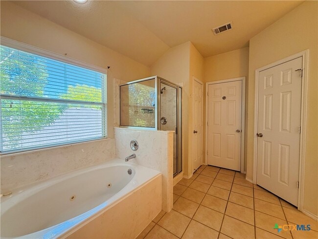 Building Photo - 109 W Great Plains Trail