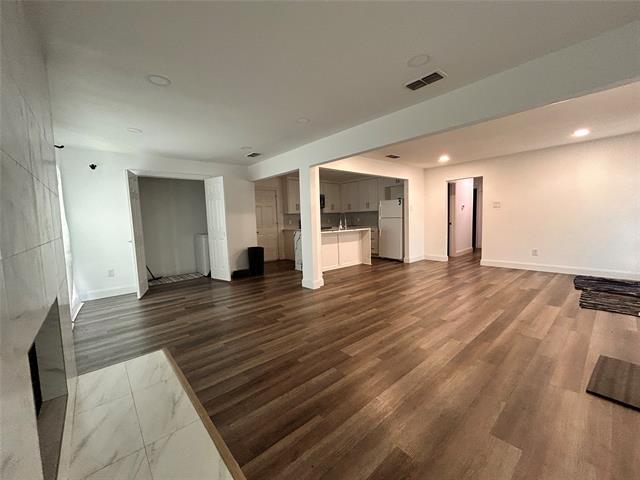 Building Photo - 2707 El Capitan Dr