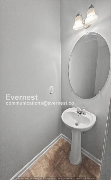 Building Photo - 8615 Thomas Ln