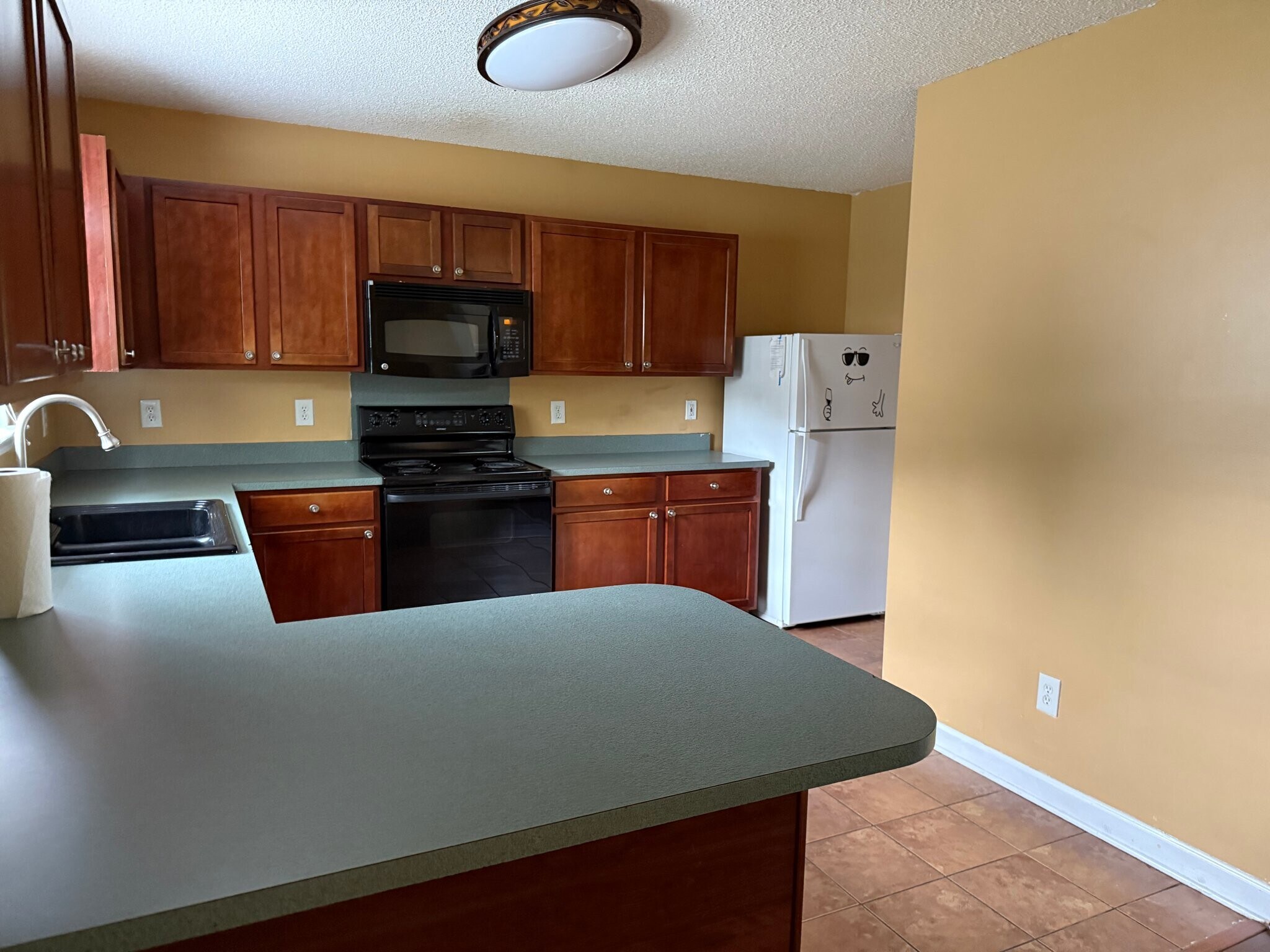 Building Photo - 3327 Buckvalley Dr