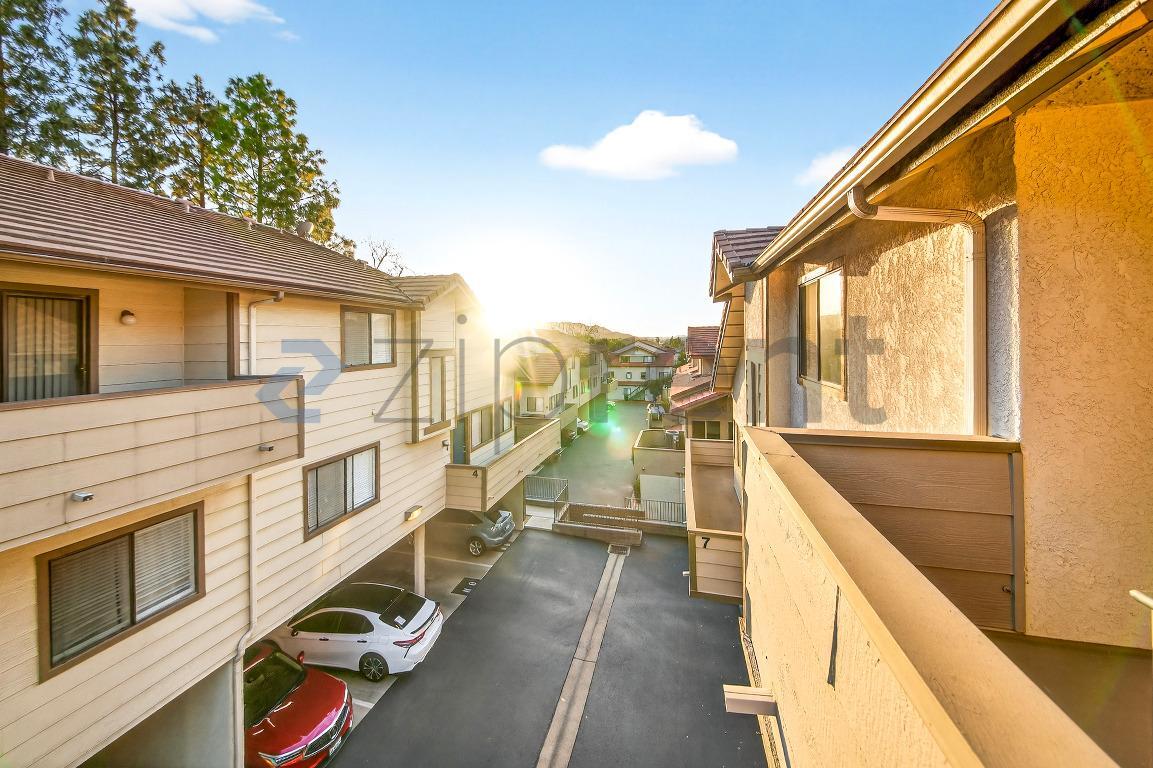 Building Photo - 68 Maegan Pl