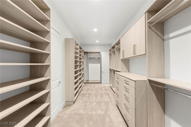 Building Photo - 10793 Vista Altura Ave