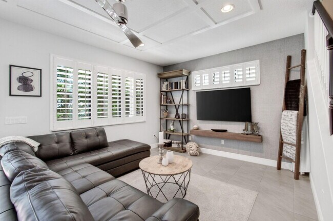 Building Photo - 622 Windward Cir S