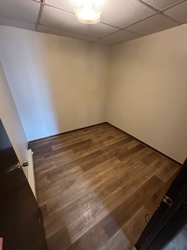 Building Photo - 1109-MF3-E