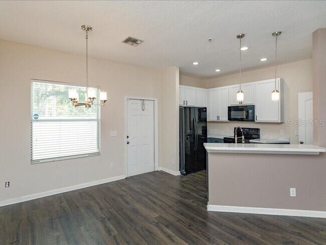 Building Photo - 2108 Switch Grass Cir