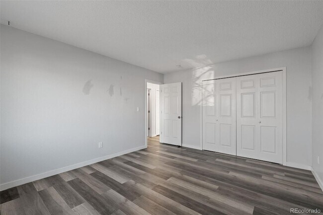 Building Photo - 3445 Cochran Dr