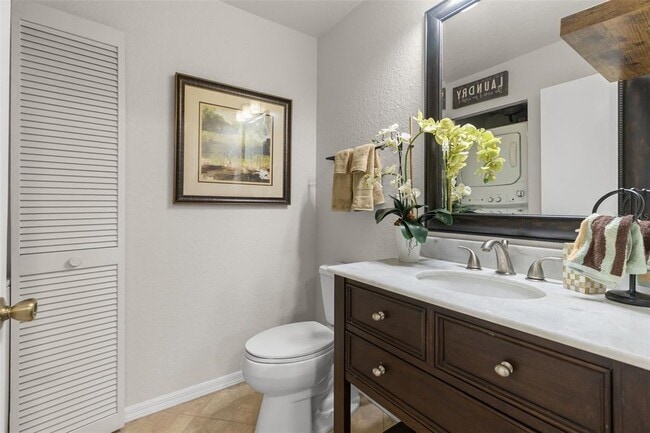 Building Photo - 2323 Feather Sound Dr