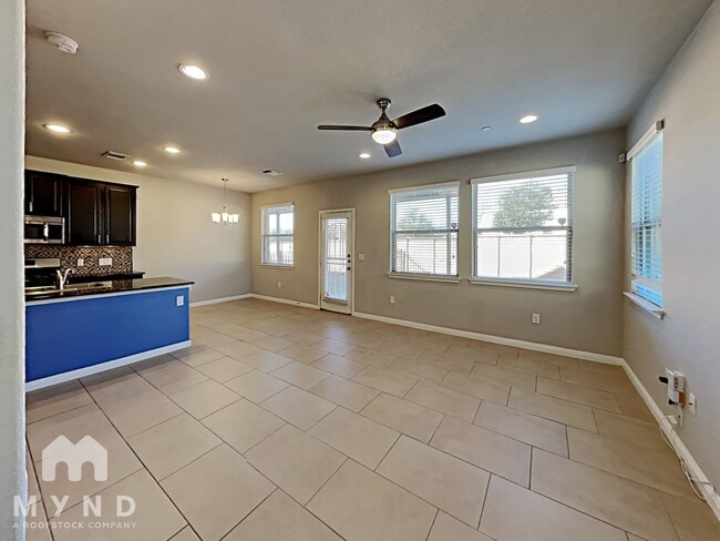 Building Photo - 1001 Zodiac Ln