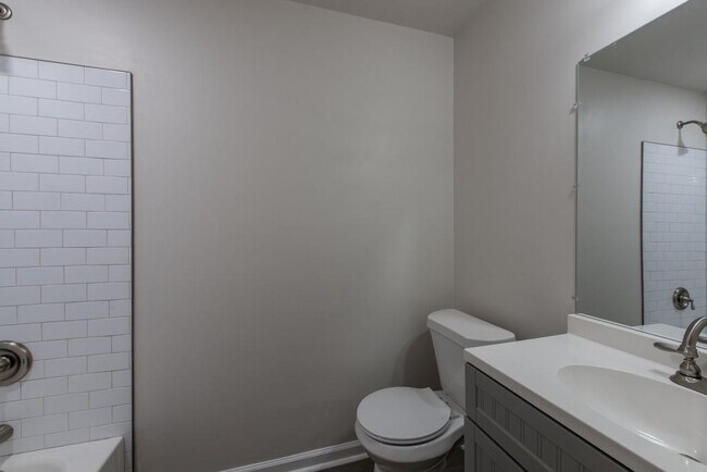 Building Photo - 5461 Brisbane Ct