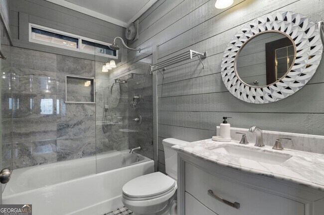 Building Photo - FULLY FURNISHED! Magnificent Panoramic Vie...