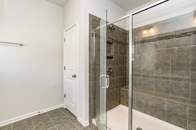 Building Photo - 321 View Dr